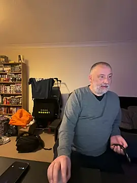 Snapshot of LondonTeffy chatting on 17, 3, 2025 LondonTeffy online show from 17, 3, 2025