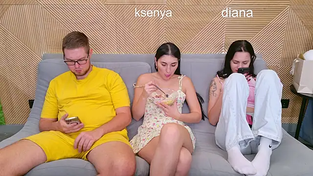 Ksenny online show from 11, 11, 2025