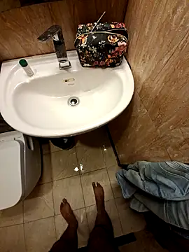 Snapshot of Exhibitionist1508 chatting on 15, 11, 2025 Exhibitionist1508 online show from 15, 11, 2025