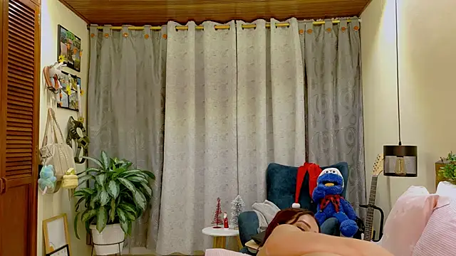 Abrilqueen online show from 23, 12, 2025