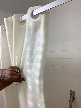 Snapshot of curvedicbandit6_2 chatting on 13, 12, 2024 curvedicbandit6 2 online show from 13, 12, 2024