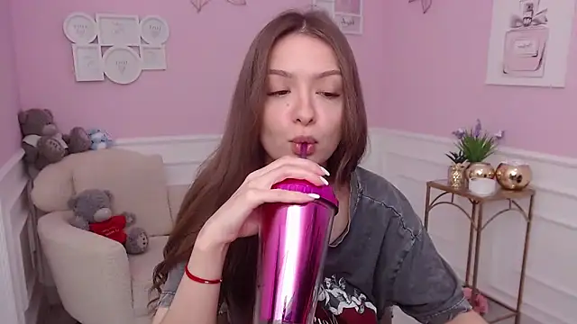 LucySkilar online show from 16, 11, 2025