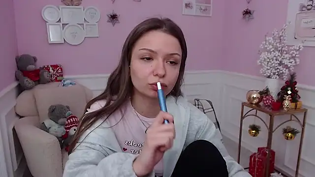 Snapshot of LucySkilar chatting on 6, 1, 2026 LucySkilar online show from 6, 1, 2026