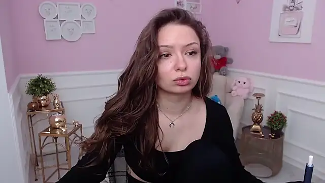 Snapshot of LucySkilar chatting on 2, 2, 2026 LucySkilar online show from 2, 2, 2026