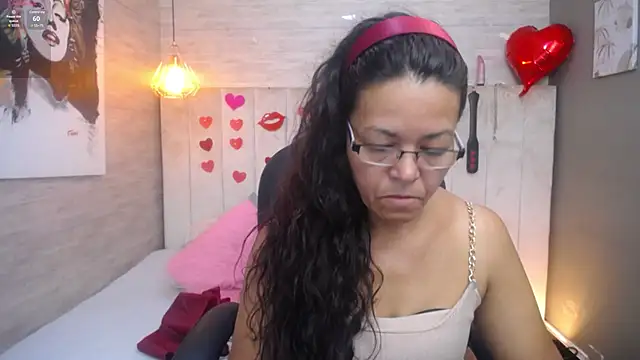 Snapshot of MaturePure chatting on 10, 3, 2025 MaturePure online show from 10, 3, 2025