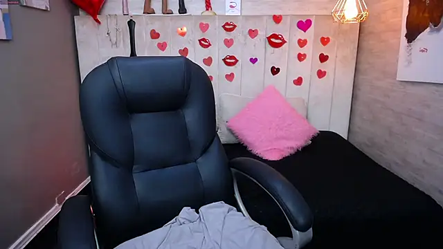 Snapshot of MaturePure chatting on 13, 3, 2025 MaturePure online show from 13, 3, 2025