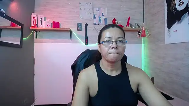 Snapshot of MaturePure chatting on 23, 10, 2025 MaturePure online show from 23, 10, 2025