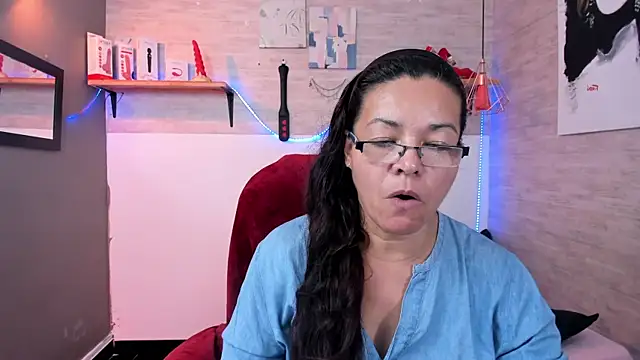 Snapshot of MaturePure chatting on 2, 12, 2025 MaturePure online show from 2, 12, 2025