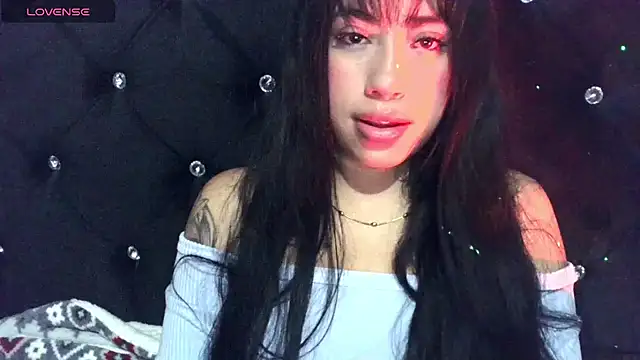 Snapshot of sylvana_19 chatting on 7, 2, 2025 sylvana 19 online show from 7, 2, 2025