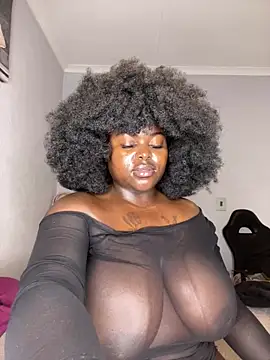 Snapshot of Honeycoco0211 chatting on 5, 11, 2025 Honeycoco0211 online show from 5, 11, 2025