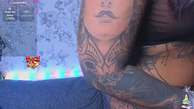 Snapshot of tattooedBabyy chatting on 18, 12, 2024 tattooedBabyy online show from 18, 12, 2024