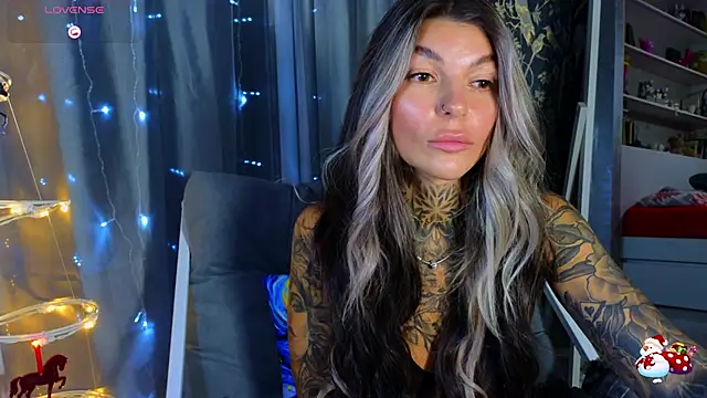 Snapshot of tattooedBabyy chatting on 5, 12, 2025 tattooedBabyy online show from 5, 12, 2025