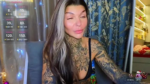 Snapshot of tattooedBabyy chatting on 14, 12, 2025 tattooedBabyy online show from 14, 12, 2025