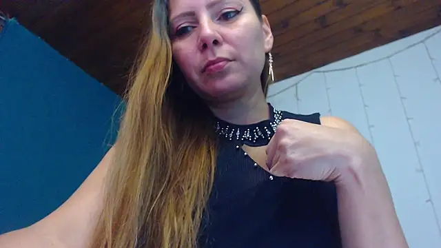 camila delarosa online show from 1, 2, 2025