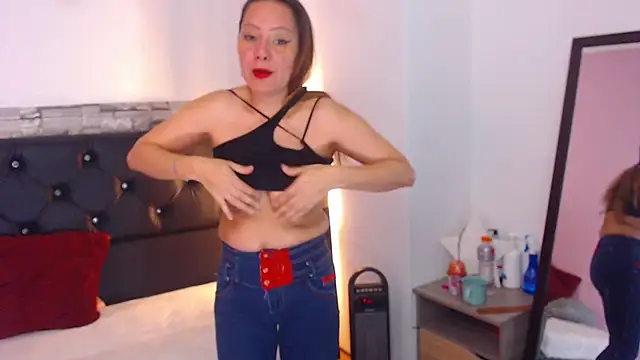 camila delarosa online show from 1, 3, 2025