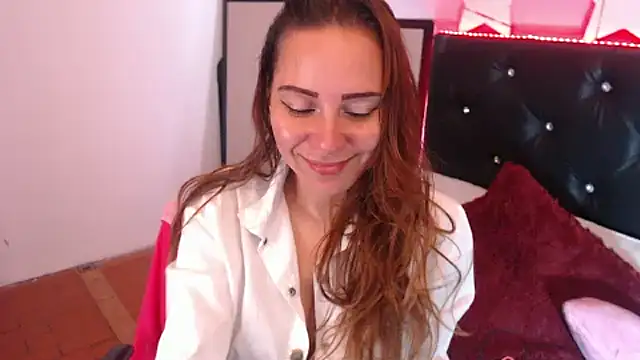 camila delarosa online show from 9, 10, 2025