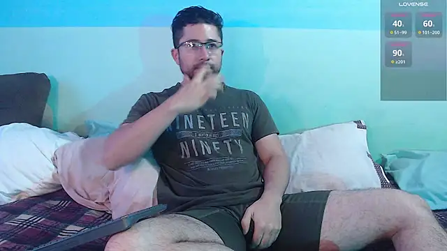 Snapshot of teddy_foster chatting on 14, 1, 2025 teddy foster online show from 14, 1, 2025