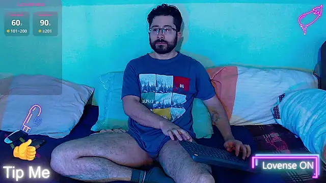 Snapshot of teddy_foster chatting on 15, 10, 2025 teddy foster online show from 15, 10, 2025