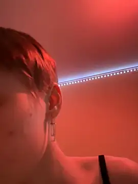 Crayzy Luv online show from 19, 2, 2025