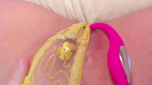 teencute online show from 18, 4, 2026