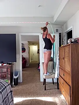 Snapshot of Dixiefaye_Pika chatting on 14, 4, 2026 Dixiefaye Pika online show from 14, 4, 2026