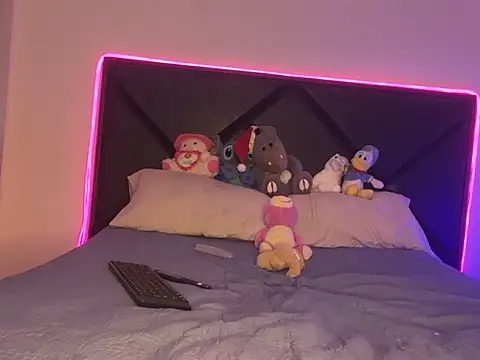 Snapshot of ScarlettAndClark chatting on 28, 1, 2025 ScarlettAndClark online show from 28, 1, 2025