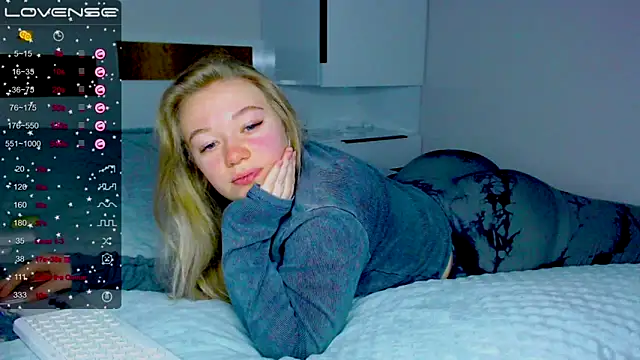 Snapshot of kitti_kaattt chatting on 10, 12, 2024 kitti kaattt online show from 10, 12, 2024