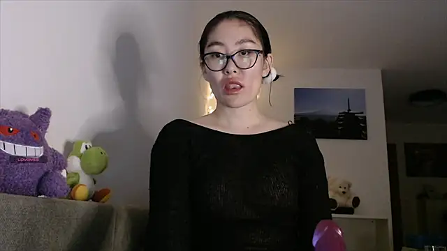 Kunimitsuu  online show from 11, 10, 2025