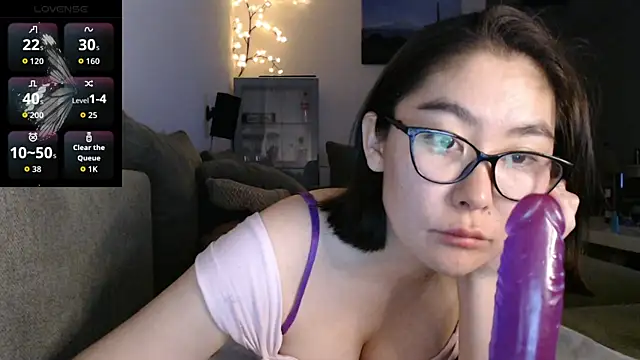 Kunimitsuu  online show from 18, 10, 2025