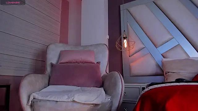 Janna Rousse  online show from 13, 9, 2025