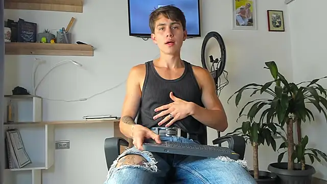 manucute 23  online show from 28, 10, 2025