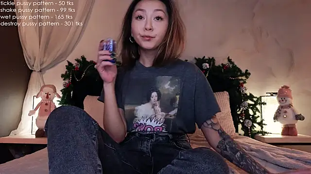 Snapshot of im_casey chatting on 13, 12, 2025 im casey online show from 13, 12, 2025