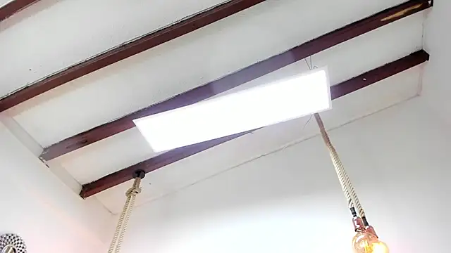 Oriana Guzman online show from 5, 2, 2025