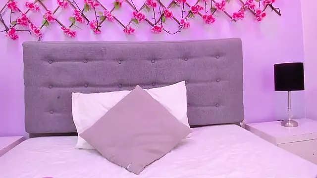 Oriana Guzman online show from 15, 3, 2025