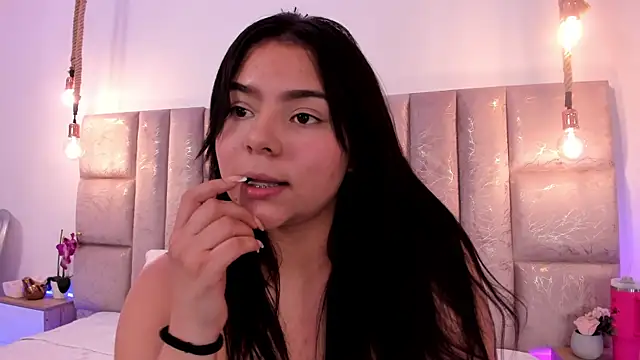 Oriana Guzman online show from 25, 6, 2026