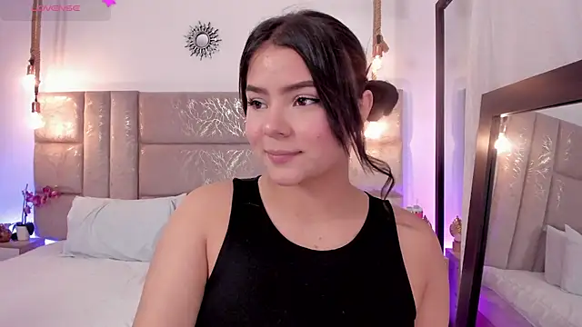 Oriana Guzman online show from 17, 7, 2026