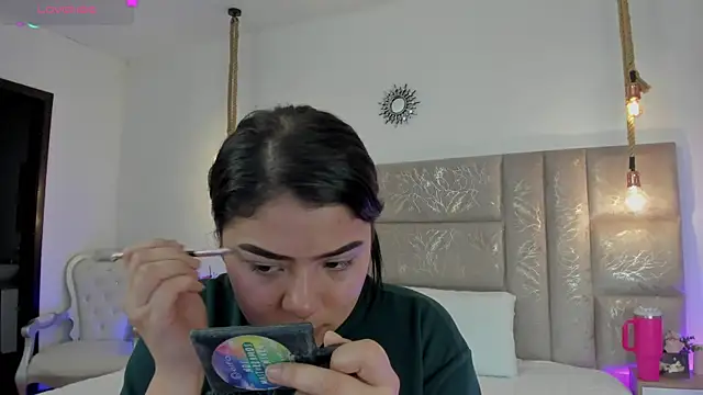 Oriana Guzman online show from 27, 7, 2026