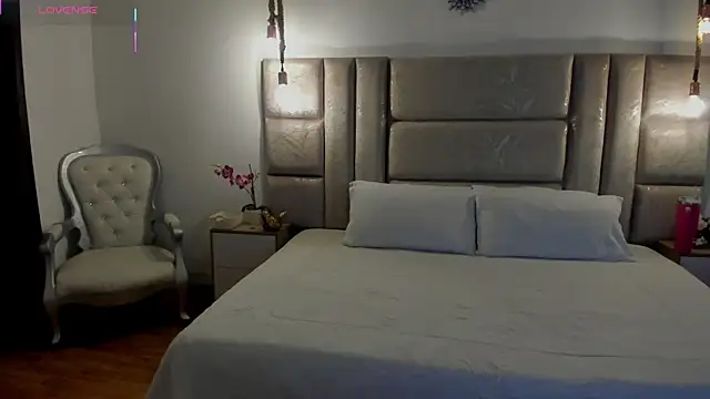 Oriana Guzman online show from 29, 7, 2026