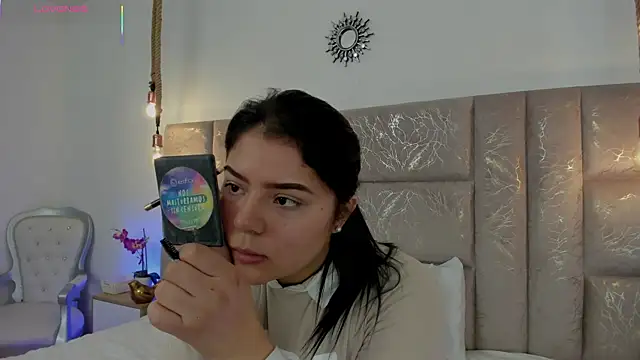 Oriana Guzman online show from 5, 8, 2026