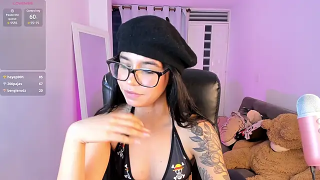Snapshot of i_babbyyyy chatting on 5, 1, 2025 i babbyyyy online show from 5, 1, 2025