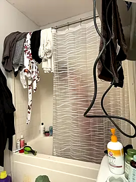 Snapshot of SexyB214 chatting on 6, 12, 2024 SexyB214 online show from 6, 12, 2024