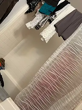 Snapshot of SexyB214 chatting on 25, 12, 2024 SexyB214 online show from 25, 12, 2024