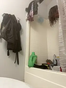 Snapshot of SexyB214 chatting on 29, 12, 2024 SexyB214 online show from 29, 12, 2024