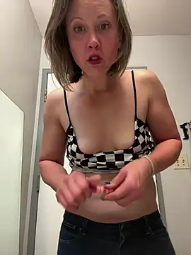 Snapshot of SexyB214 chatting on 7, 1, 2025 SexyB214 online show from 7, 1, 2025