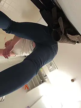 Snapshot of SexyB214 chatting on 8, 1, 2025 SexyB214 online show from 8, 1, 2025