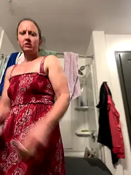 Snapshot of SexyB214 chatting on 7, 10, 2025 SexyB214 online show from 7, 10, 2025