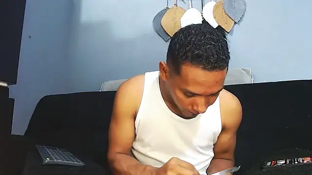 Snapshot of Grandeygruesa1 chatting on 10, 11, 2025 Grandeygruesa1 online show from 10, 11, 2025