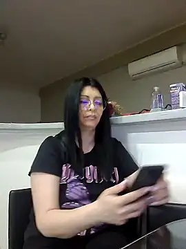 Snapshot of Milf_Abigail chatting on 16, 2, 2025 Milf Abigail online show from 16, 2, 2025