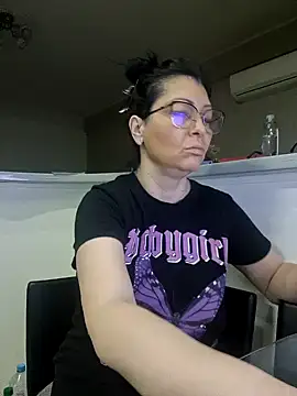 Snapshot of Milf_Abigail chatting on 20, 2, 2025 Milf Abigail online show from 20, 2, 2025