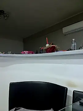 Snapshot of Milf_Abigail chatting on 27, 2, 2025 Milf Abigail online show from 27, 2, 2025